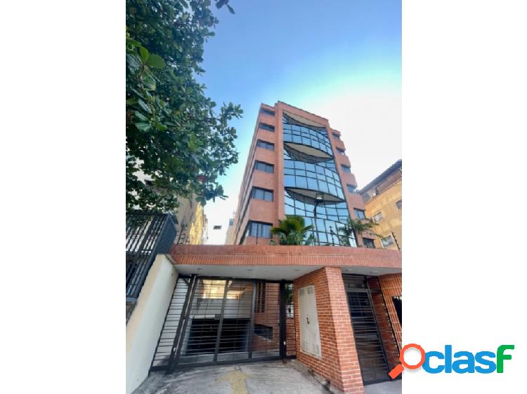 Se vende consultorio 82m2 San Bernardino 3037