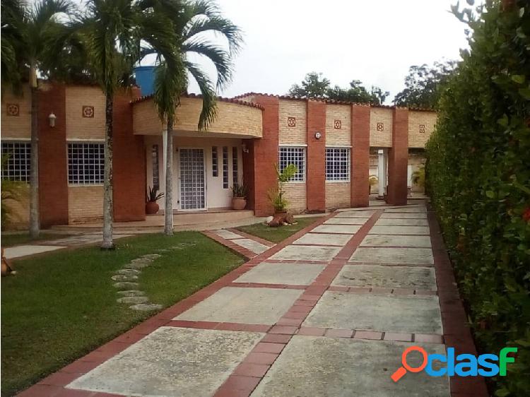 Se vende de casa en Urb. Las Mercedes, Paparo