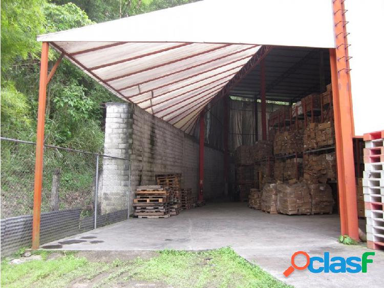 Se vende galpón 1650m2 Urb Miranda 2071