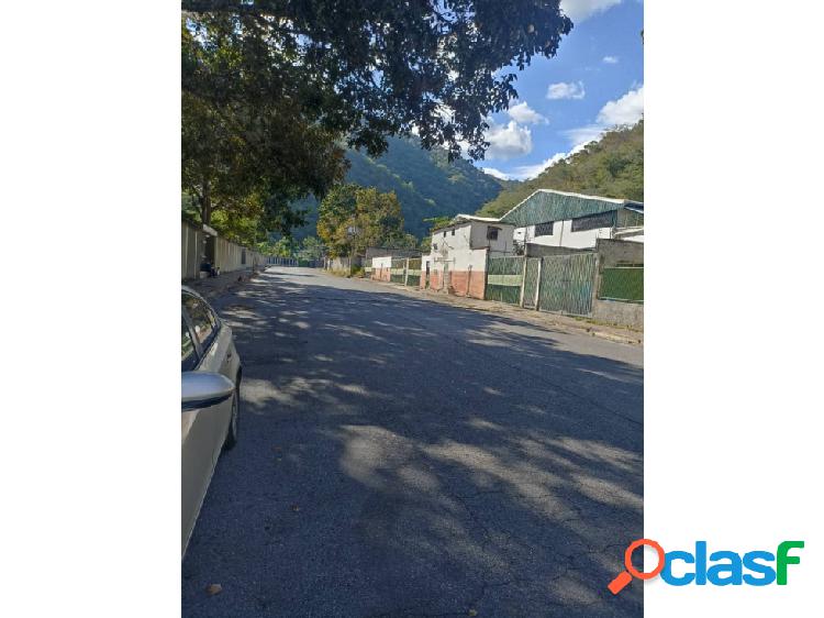 Se vende galpón Industrial 1.000m2 Guarenas 4426