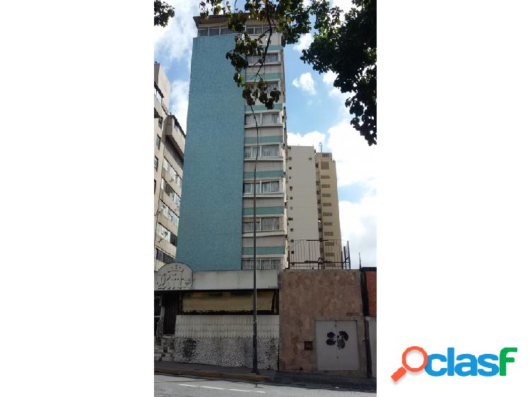 Se vende hotel 1100 m2 Sabana Grande 3572