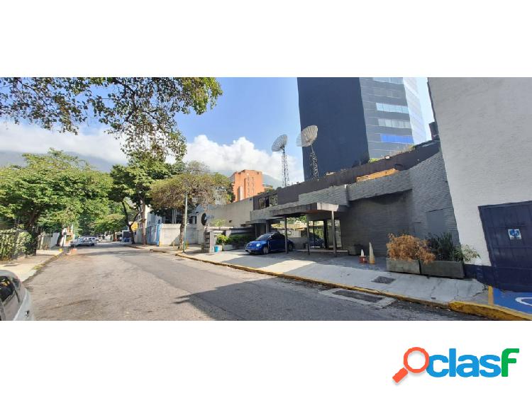 Se vende local 825m2 de construcción - Altamira - RG