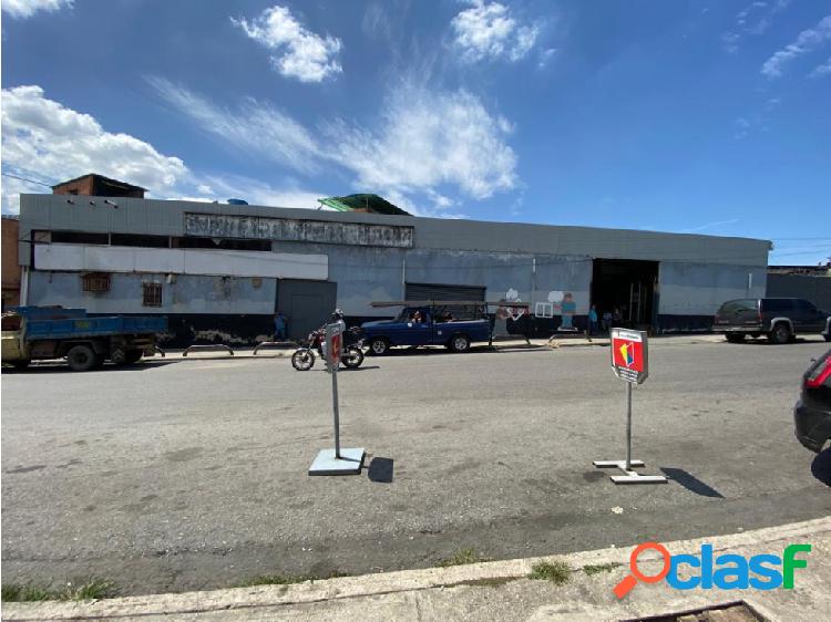 Se vende o se Alquila galpón Industrial 3582m2 Catia