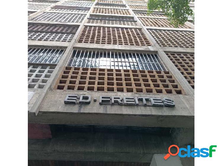 Se vende oficina en Avenida LIbertador, Edif. Freites 118