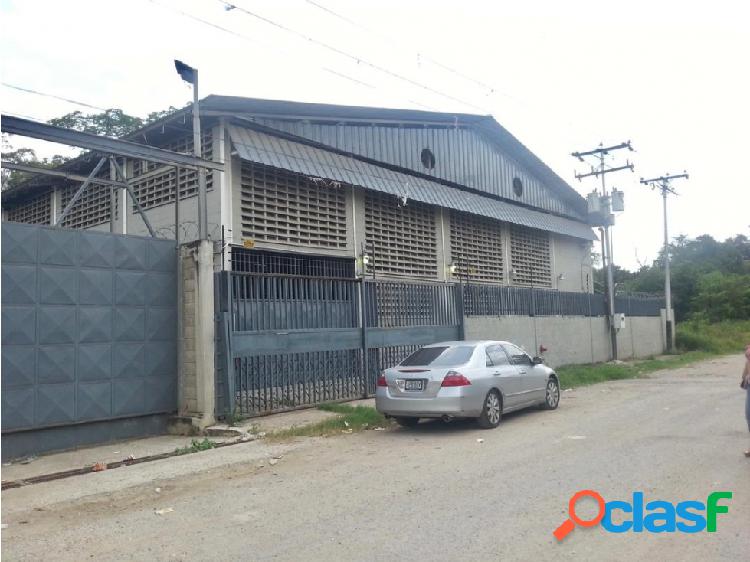 Se vende oficina galpon 1102,5 m² en Los Valles del Tuy