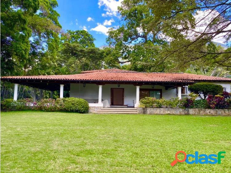 Se vende/alquila casa 4000 m² 3h+s/3b+s/8p en Country Club