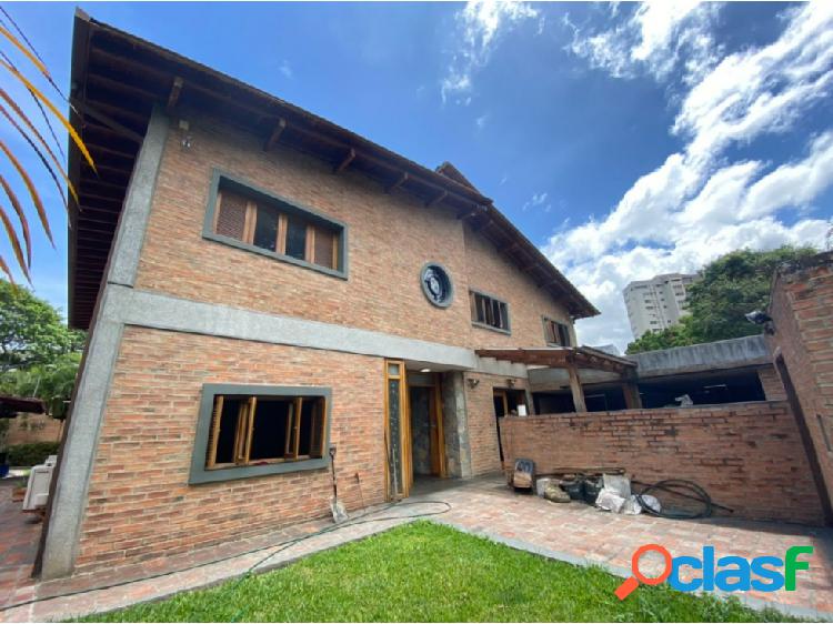 Se vende/alquila casa 600m² 5h+s∕6b+s∕6p en La Floresta