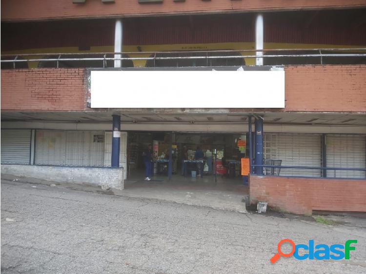 Supermercado Centro Comercial La Entrada en Las Rosas,