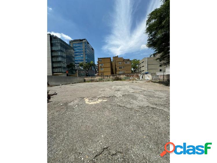 TERRENO COMERCIAL 1.268 M2 - URB.LAS MERCEDES