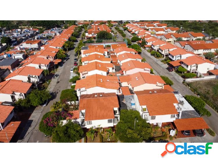 TOWNHOUSE OASIS, +R, LOS ROBLES, VENTA MARGARITA CASA