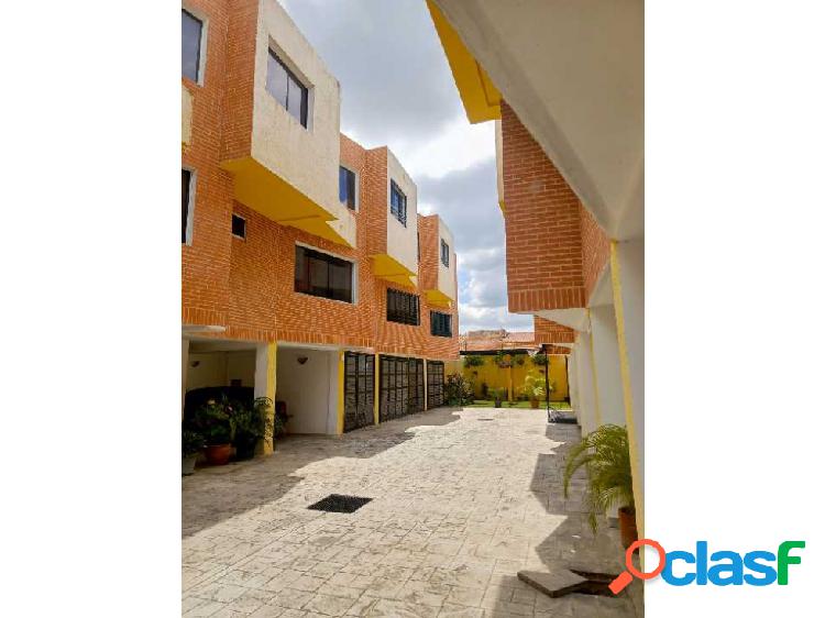 Town House en venta en Urbanización El Manantial,