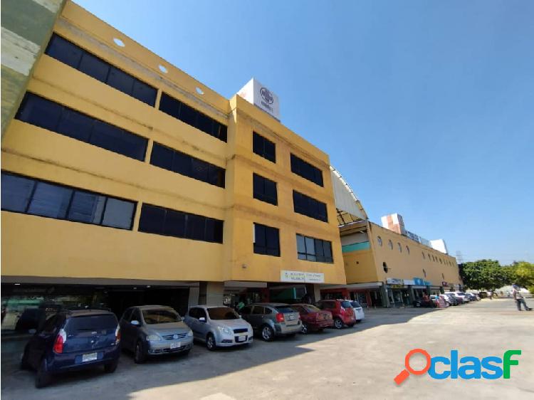 VENDE LOCAL EN C.C. PASEO LAS INDUSTRIAS 01-40