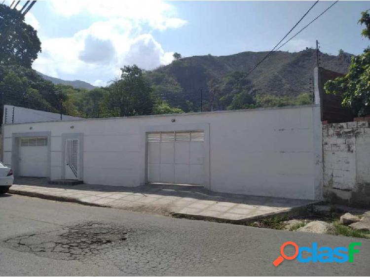 VENDO CASA EN LA PEDRERA MARACAY