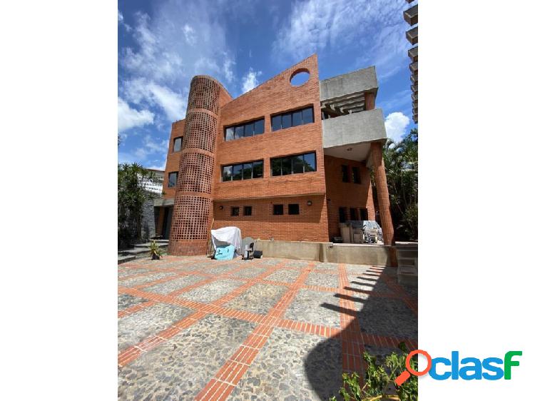 VENDO HERMOSA CASA EN COLINAS DE BELLO MONTE 700M2