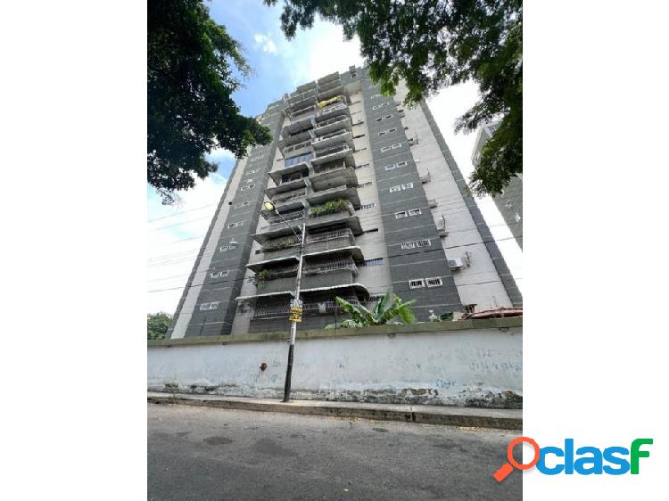 VENTA Apartamento, Res Cristoforo Colombo, Sector Tapa-Tapa.