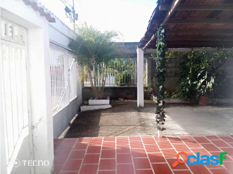 VENTA CASA 150M2HAB/3B/3PE/220M LOTE+ANEXO VALLE ALTO