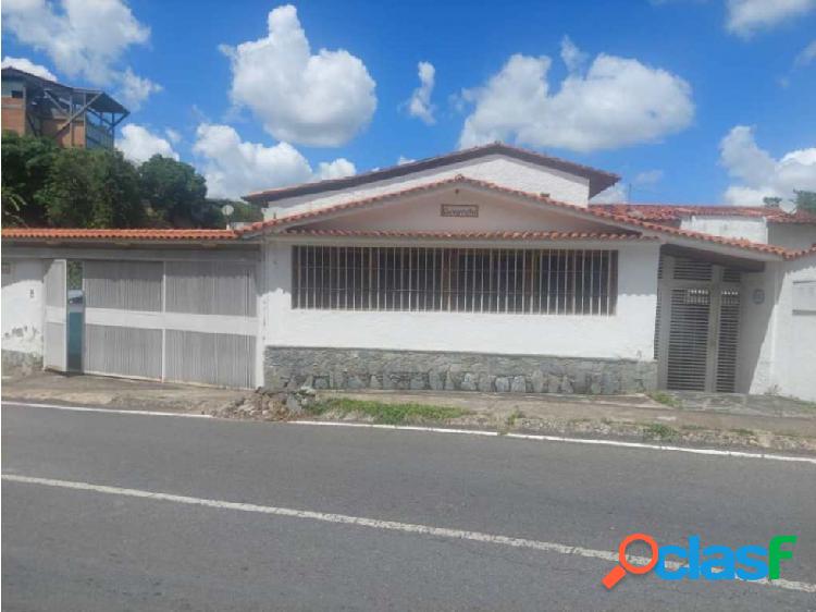 VENTA CASA 306m2 6H/7B/2E, URBLomas de La Trinidad 9801