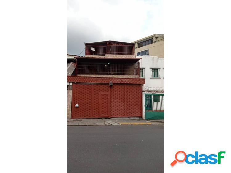 VENTA CASA DE 3 NIVELES EN LA CAMPINA