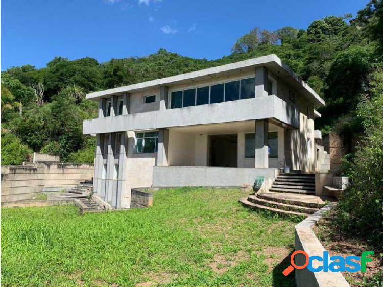 VENTA CASA EN PRADOS DEL ESTE 1200MT2 / 2500 MT2 TERRENO