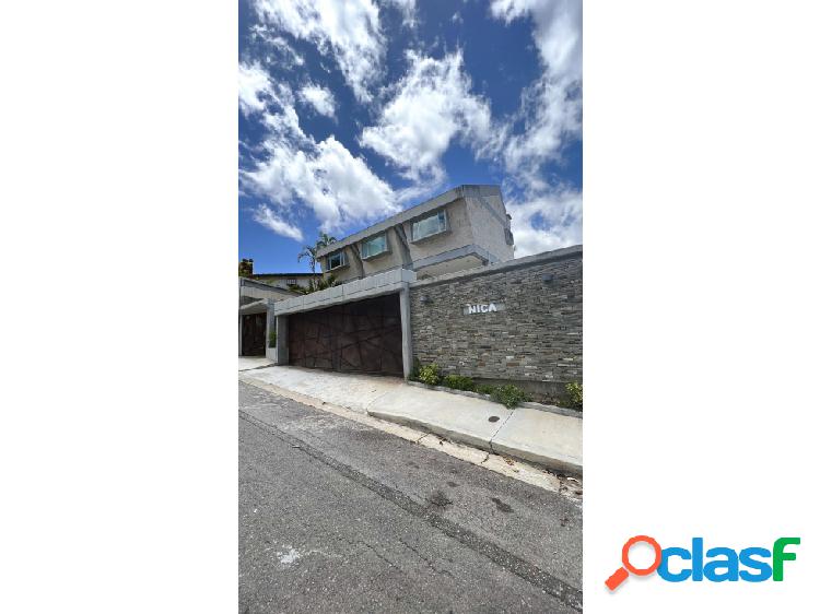 VENTA | Casa 779m2 6h+1s/7b+1s/8p Los Naranjos 7860