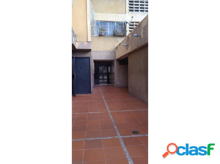 VENTA DE APARTAMENTO EN ALTAGRACIA - CARACAS