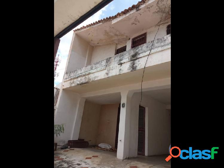 VENTA DE CASA COMERCIAL EN LA ESMERALDA 08-07