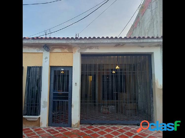 VENTA DE CASA CONJ RES BELLA FLORIDA LOS CAOBOS 29-07