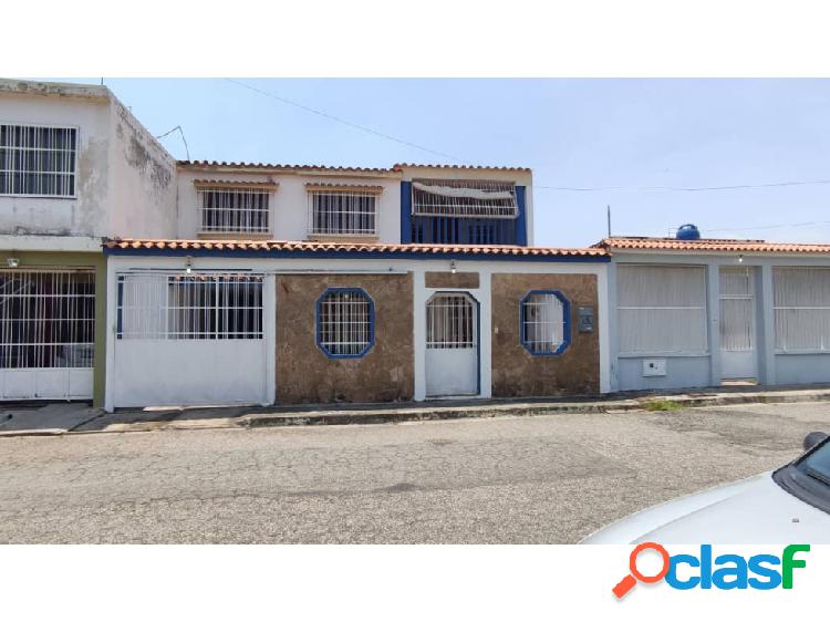 VENTA DE CASA DE 2 NIVELES URB VALLE VERDE SAN DIEGO 57-28