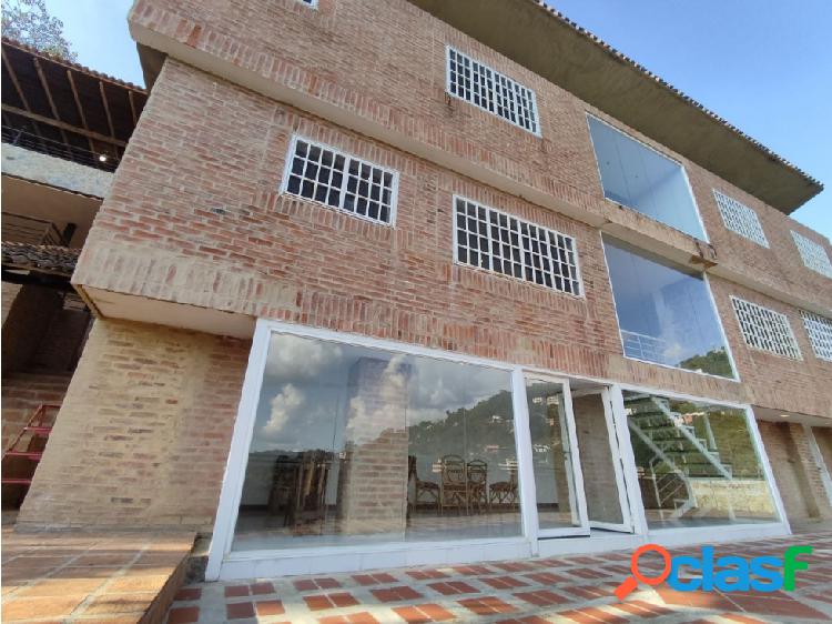 VENTA DE CASA EN ALTOS DE HALCÓN