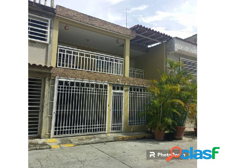 VENTA DE CASA EN COUNTRY CLUB BUENAVENTURA/GUATIRE /#ER