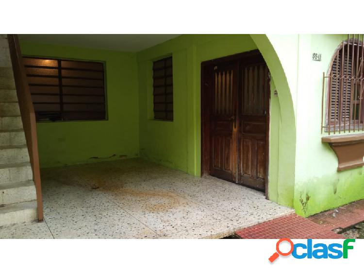 VENTA DE CASA EN LA URBA SANTA ANA MICHELENA 08-16