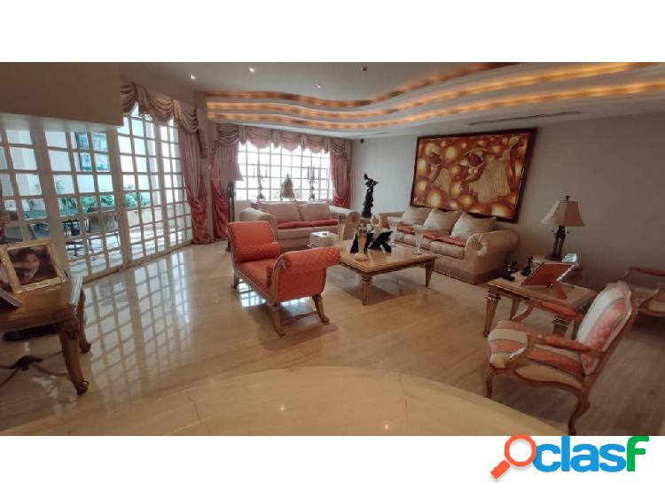 VENTA DE CASA QUINTA REMODELADA EN LOS PALOS GRANDES CARACAS