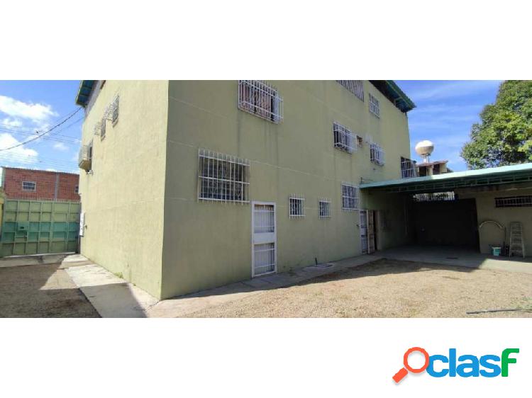 VENTA DE EDIFICIO CON LOCALES CASCO CENTRAL DE PALO NEGRO