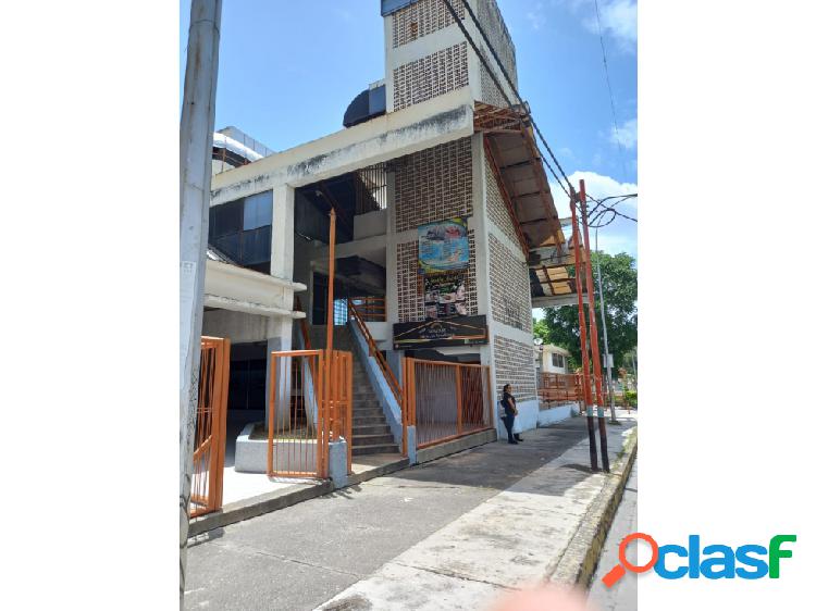 VENTA DE OFICINA COMERCIAL CC GALERIA LOS SAUCES AV BOLIVAR