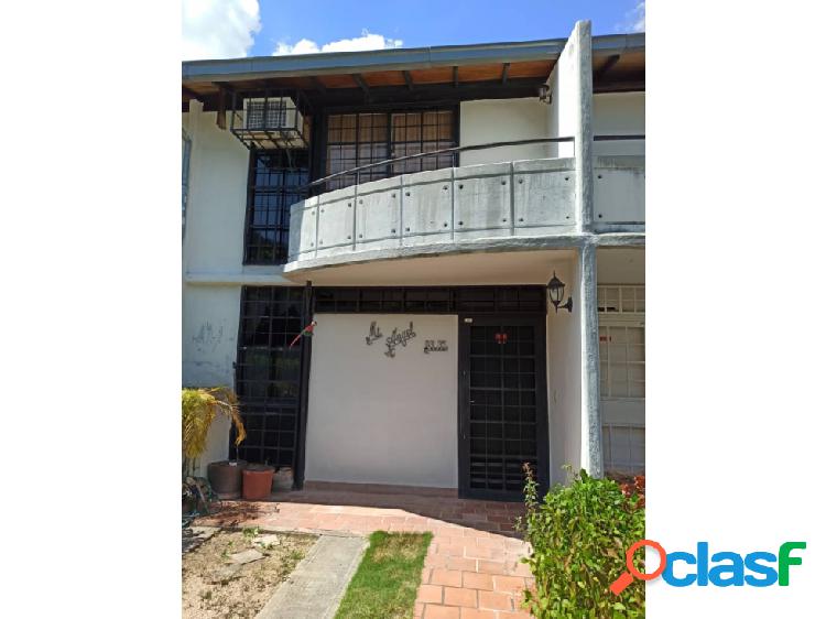 VENTA DE TOWN HOUSE EN NUEVA CASARAPA Casona baja /#ER