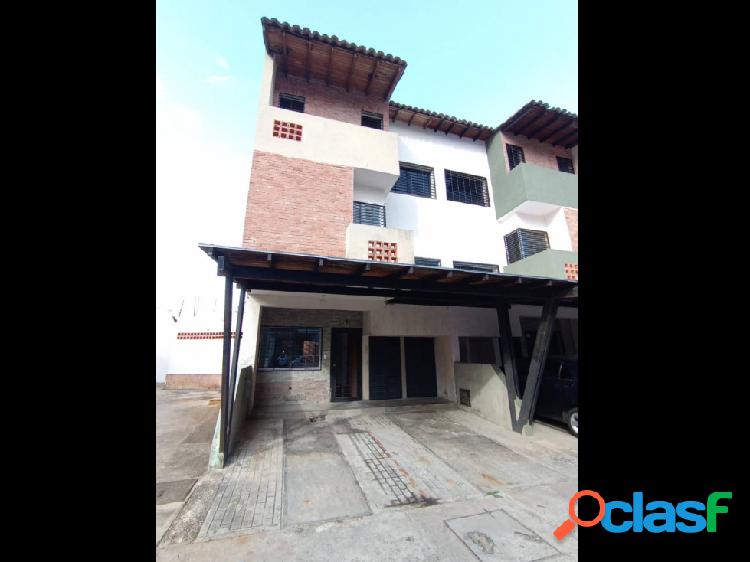 VENTA DE TOWNHOUSE CONJ RESD RUSTICANA COUNTRY NAGUANAGUA