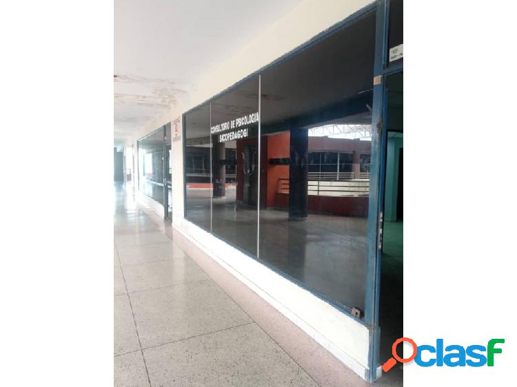 VENTA O ALQUILER DE OFICINA EN CC GUACARA PLAZA 23-10