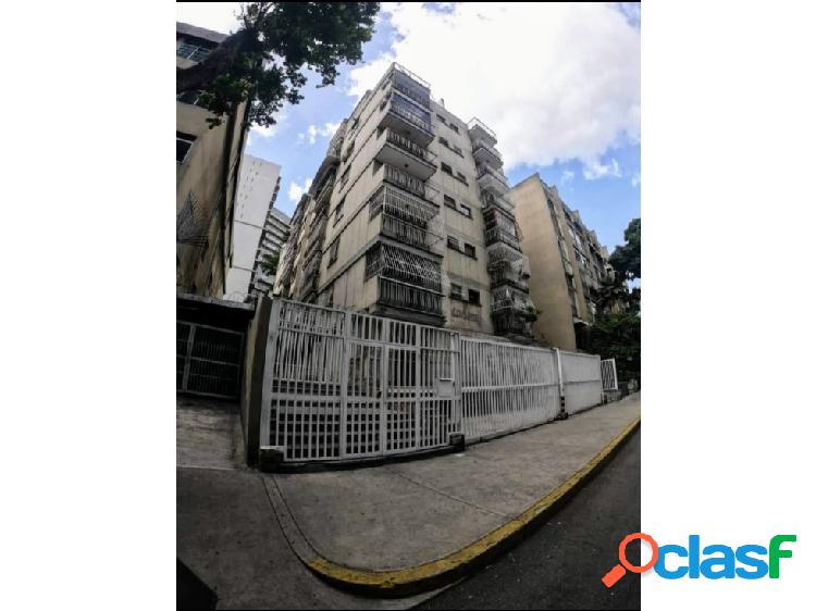 Vende Bello apartamento en la Urb El Bosque Municipio chacao