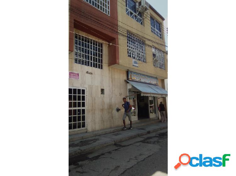 Vendo Apartamento de 60m2 1h/1b/0pe centro de Higuerote