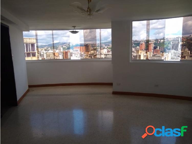 Vendo Apartamento en La Avenida Andres Bello