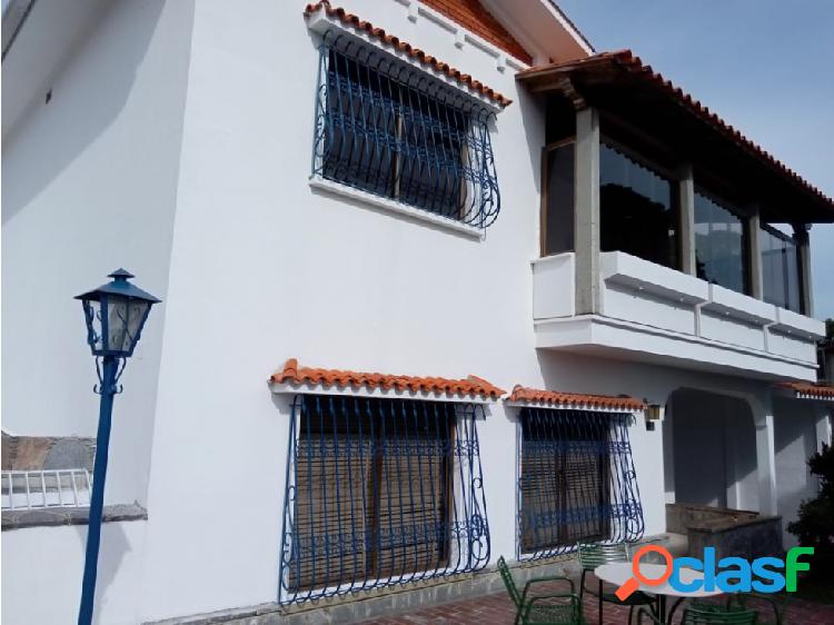 Vendo Casa Bifamiliar, Lomas la Trinidad, 7 hab/ 6 Baños /7