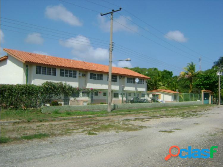 Vendo Town House 72mts 2h/2b/2p Canales de Rio Chico 6151