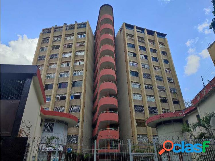 Vendo apartamento Los Chaguaramos 2h/1b/2pe