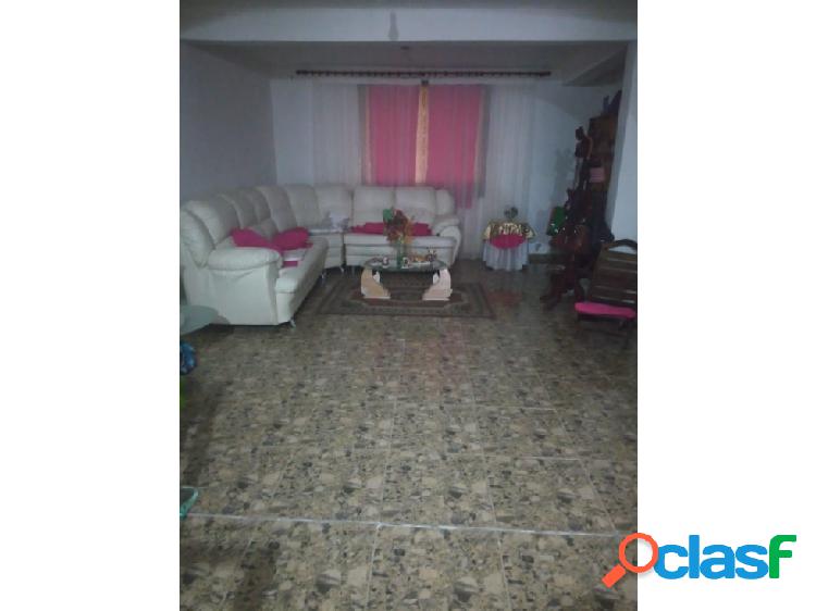 Vendo casa 110m2 2h/2b/1p Guarenas 4467