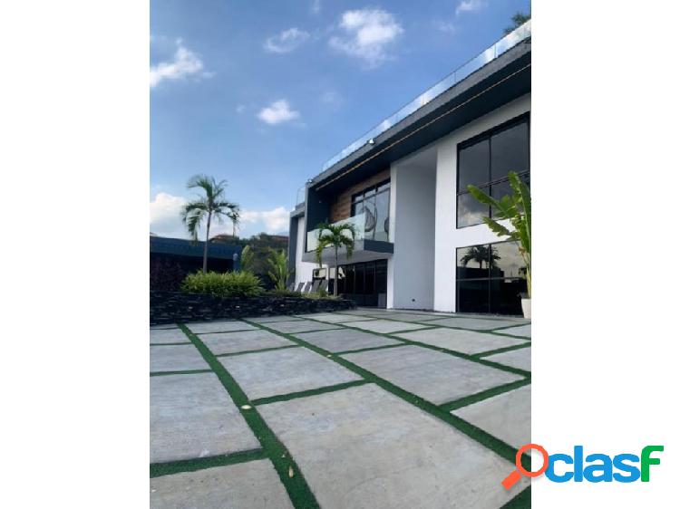 Vendo casa 1300m2 El Cafetal 3061