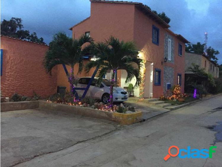 Vendo casa 160m2 3h/3b/1p El Valle del Espíritu Santo 1054