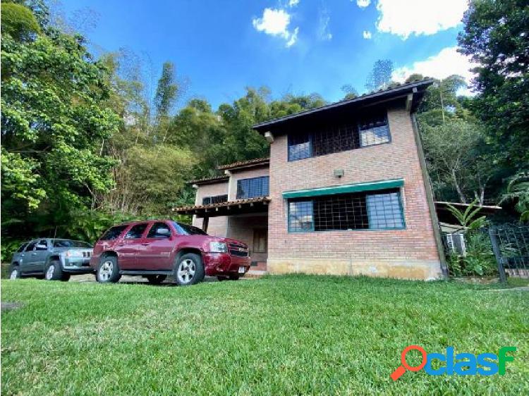 Vendo casa 300m2 Alto Hatillo 7058