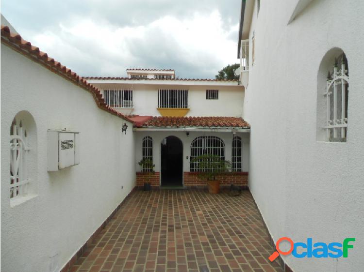 Vendo casa 350m2 Clnas de La California 4hab/ 3 baños /2