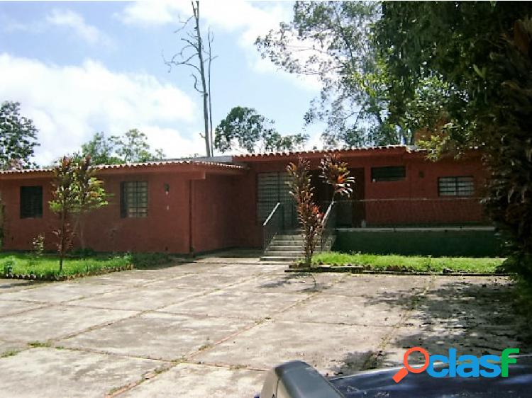 Vendo casa 357m2 5h/3b/15p Tipitiripe San Diego de Los Altos