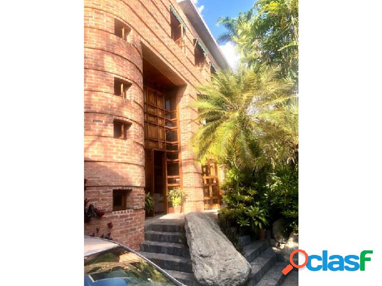 Vendo casa 363m2 3h/4b/3p Los Chorros 2676